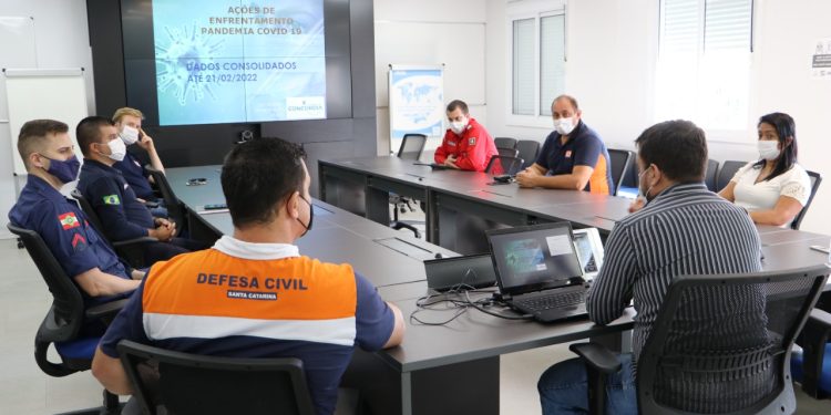 Força-tarefa aponta estabilidade nos números da pandemia
