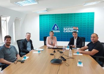 Prefeito se reúne com a CASAN e volta a cobrar sobre o projeto de captação de água no rio Uruguai