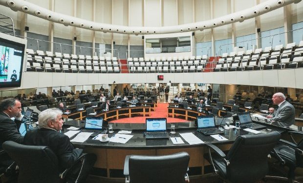 Projeto do Governo do Estado que reduz ICMS do leite e de alimentos é aprovado
