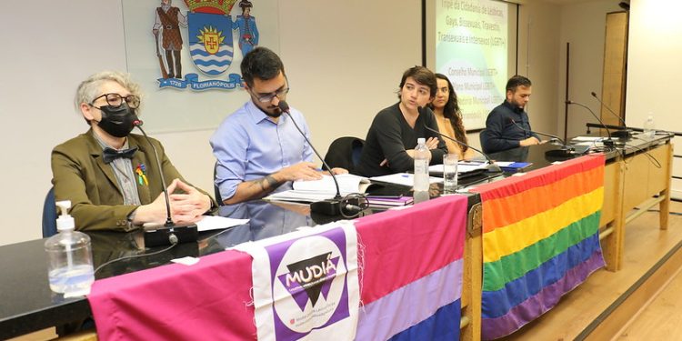 Floripa: Audiência Pública discute implementação do Plano Municipal de Políticas Públicas LGBTI+