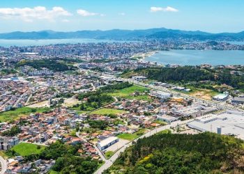 Floripa, São José e Palhoça estão entre as 10 cidades catarinenses que mais criaram empregos em 2022