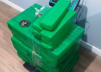 Polícia prende traficante e apreende carga de 70kg de maconha e arma de fogo em Palhoça