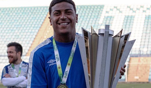 Vinicius Marques comemora Copa SC Sub-20: “coroação do trabalho”