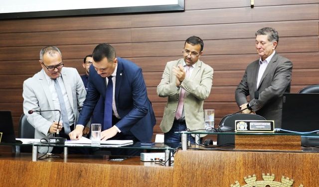 Florianópolis: Ed Pereira renuncia e Jeferson Backer assume cadeira na Câmara