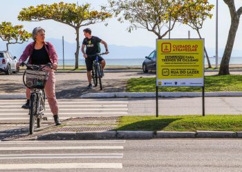 Via Amiga do Ciclista reuniu cerca de 1,6 mil pessoas na Beira-Mar Norte neste domingo (10)