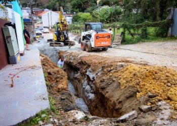 Acesso alternativo entre a SC-401 e o Monte Verde, rua Mané Vicente recebe asfalto