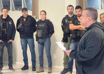 Operação “Saturação” faz buscas na Grande Floripa em busca de armas e drogas