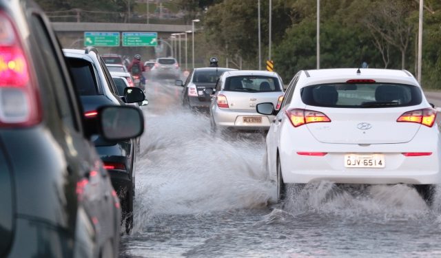Justiça decide que “maré alta” não anula provas de concurso em Florianópolis