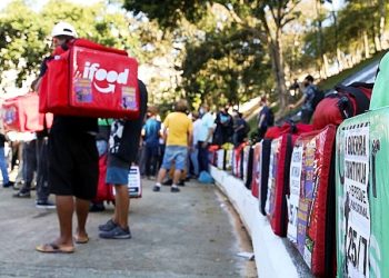 Procon de Florianópolis aplica multa de R$ 4 milhões ao iFood por venda casada