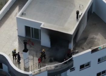 Incêndio atinge apartamento de cobertura em prédio na orla de Coqueiros