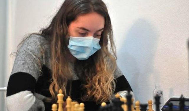 Estudante de São José disputa Olimpíada de Xadrez na Índia