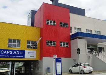 Oficina de crochê auxilia no tratamento da dependência de álcool e drogas