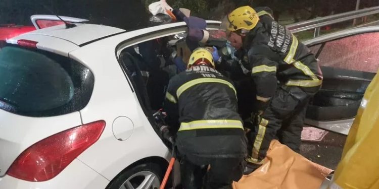 Quatro pessoas morrem em acidente no começo da Via Expressa da BR-282 em Florianópolis