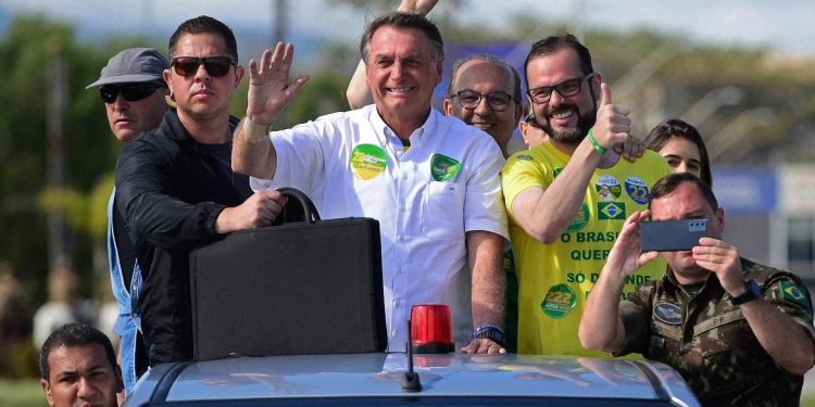 Bolsonaro vence em Santa Catarina com 62,21% dos votos