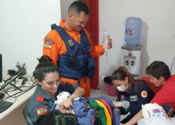 Menino de um ano e oito meses se afoga em piscina e é salvo pelos Bombeiros em Palhoça