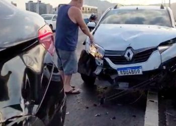 Mulher embriagada e sem habilitação provoca acidente na Ponte Colombo Salles