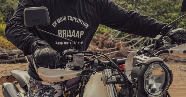 Exposição “Surf Cowboys” traz a Florianópolis cinco motos customizadas