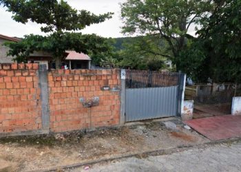 Mulher de 41 anos é morta por estrangulamento no Bairro Serraria, em São José
