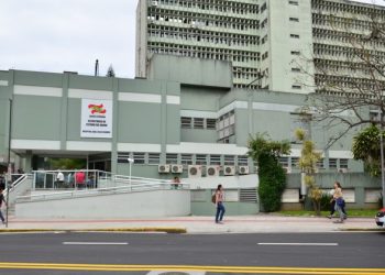 Médico preso por assédio em Florianópolis é investigado por outros dois crimes