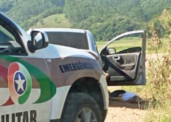 Dois homens são executados a tiros em estrada no interior de São João Batista