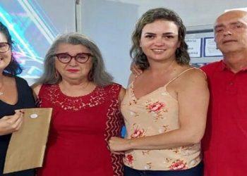 Aos 67 anos, estudante da EJA de Florianópolis conquista seu primeiro diploma