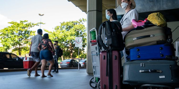 Polícia procura por falso Uber que cobrava valores abusivos de turistas