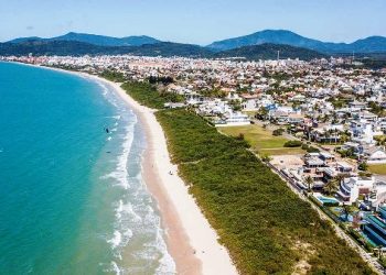 Prefeitura anula edital para alargamento da praia de Jurerê