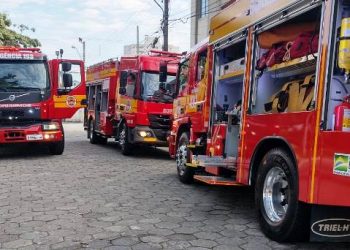 Incêndio em apartamento mobiliza bombeiros em São José