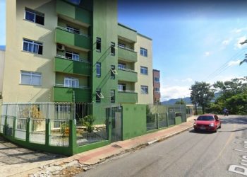 Homem de 39 anos é morto a tiros na frente da esposa em São José