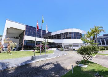 Mulher é presa por agredir advogada do ex-marido em Florianópolis