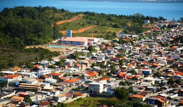 Florianópolis: Justiça determina demolição de casas em área de mangue no Sul da Ilha