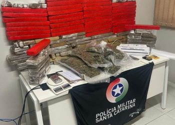 PM prende casal com 86 quilos de maconha em Florianópolis