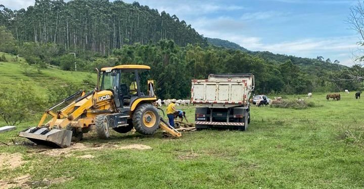 Construção irregular em área de preservação é demolida em Biguaçu