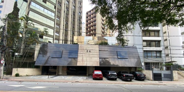 Casa avaliada em R$ 8,8 milhões na Capital vai a leilão nesta quarta-feira