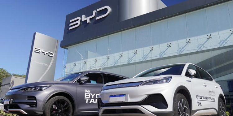 BYD do Brasil inaugura em Florianópolis sua 100ª concessionária no Brasil