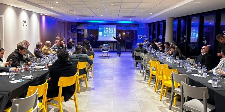 Empresários do Norte da Ilha apresentam reivindicações ao prefeito Topázio
