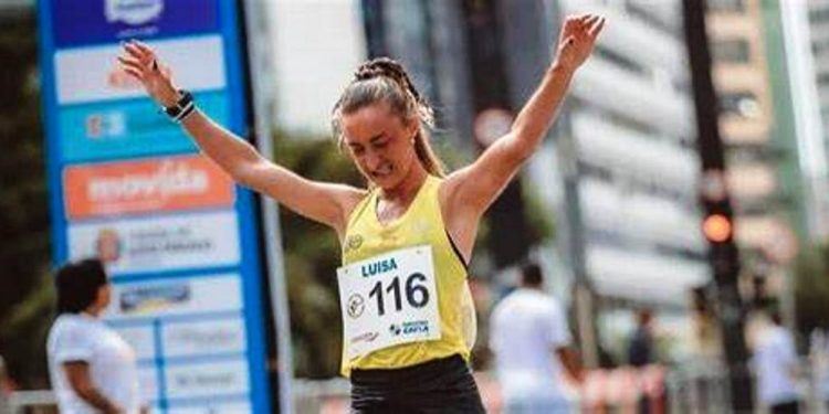 Campeã da meia maratona de Florianópolis está em estado grave no hospital