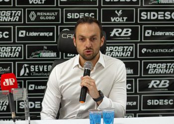 CEO do Figueirense garante compromissos em dia e recuperação financeira