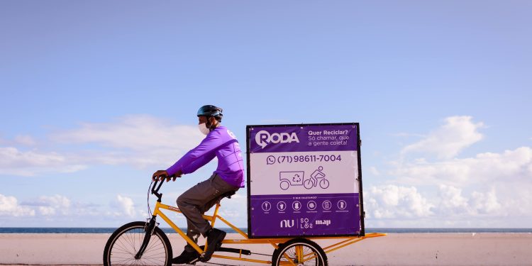 Startup baiana SOLOS mostra projeto de delivery de reciclados em evento em Florianópolis