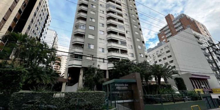 Apartamentos em área de luxo vão a leilão em Florianópolis