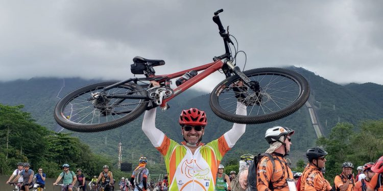 Morre no hospital ciclista atropelado na SC-401 no domingo