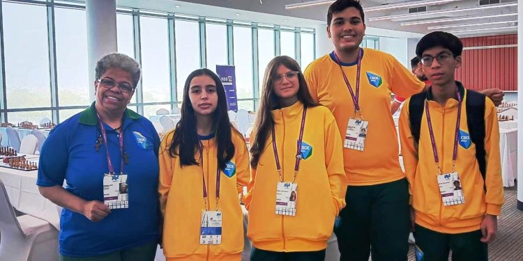 Catarinenses representam o Brasil no xadrez da Gymnasíade, no Bahrein