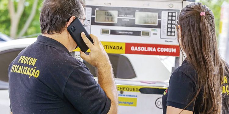 Procon SC investiga aumento suspeito nos preços dos combustíveis