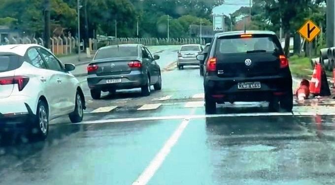 Obra paralisada causa transtornos a motoristas em rodovia de Florianópolis