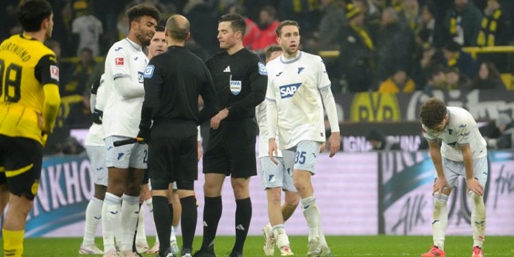 Catarinense relata experiência de enfrentar o Borussia Dortmund na Europa