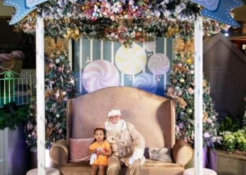 Beiramar Shopping desmente fake news sobre papai noel sem roupa vermelha