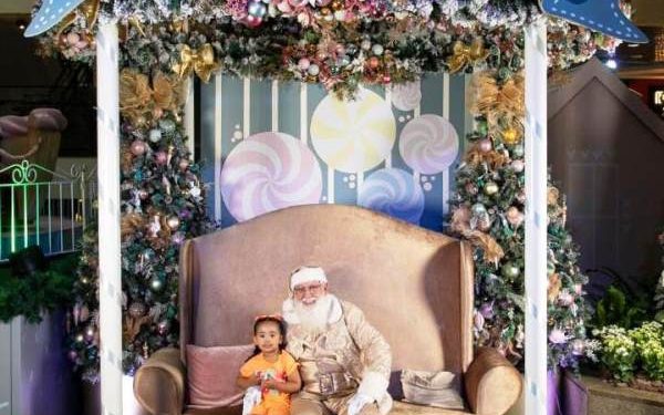 Beiramar Shopping desmente fake news sobre papai noel sem roupa vermelha