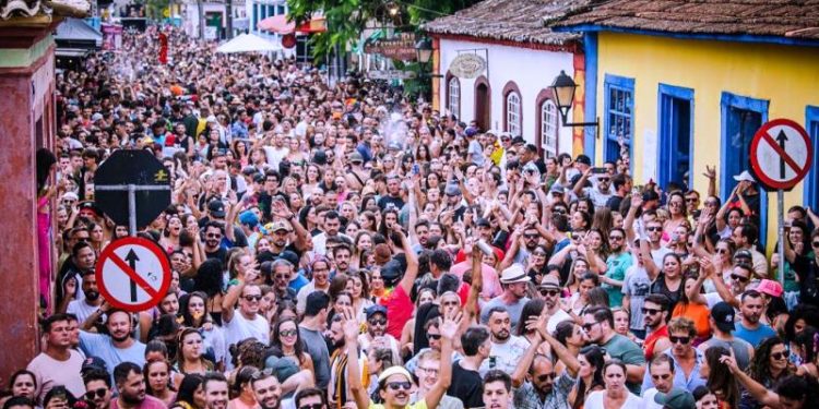 É folia: confira a programação do Carnaval nos bairros em Florianópolis