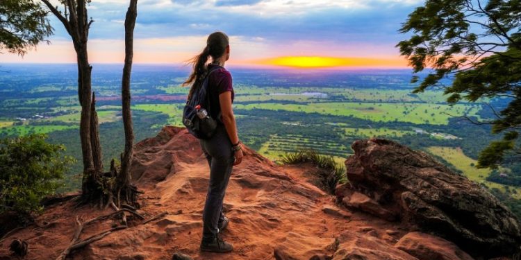 Aumento do ecoturismo impulsiona preservação ambiental e destaca liderança feminina no setor