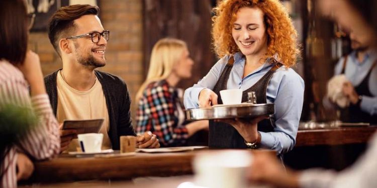 Mesmo com mais turistas, bares e restaurantes de SC ainda tentam equilibrar finanças